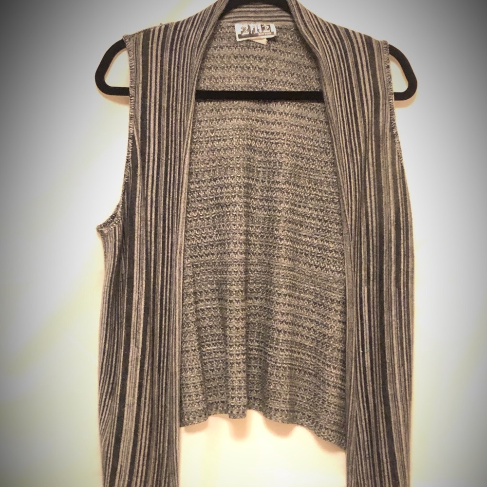 🎁✈️😊Stylish, A-Symmetrical, Gray Vest, by 212